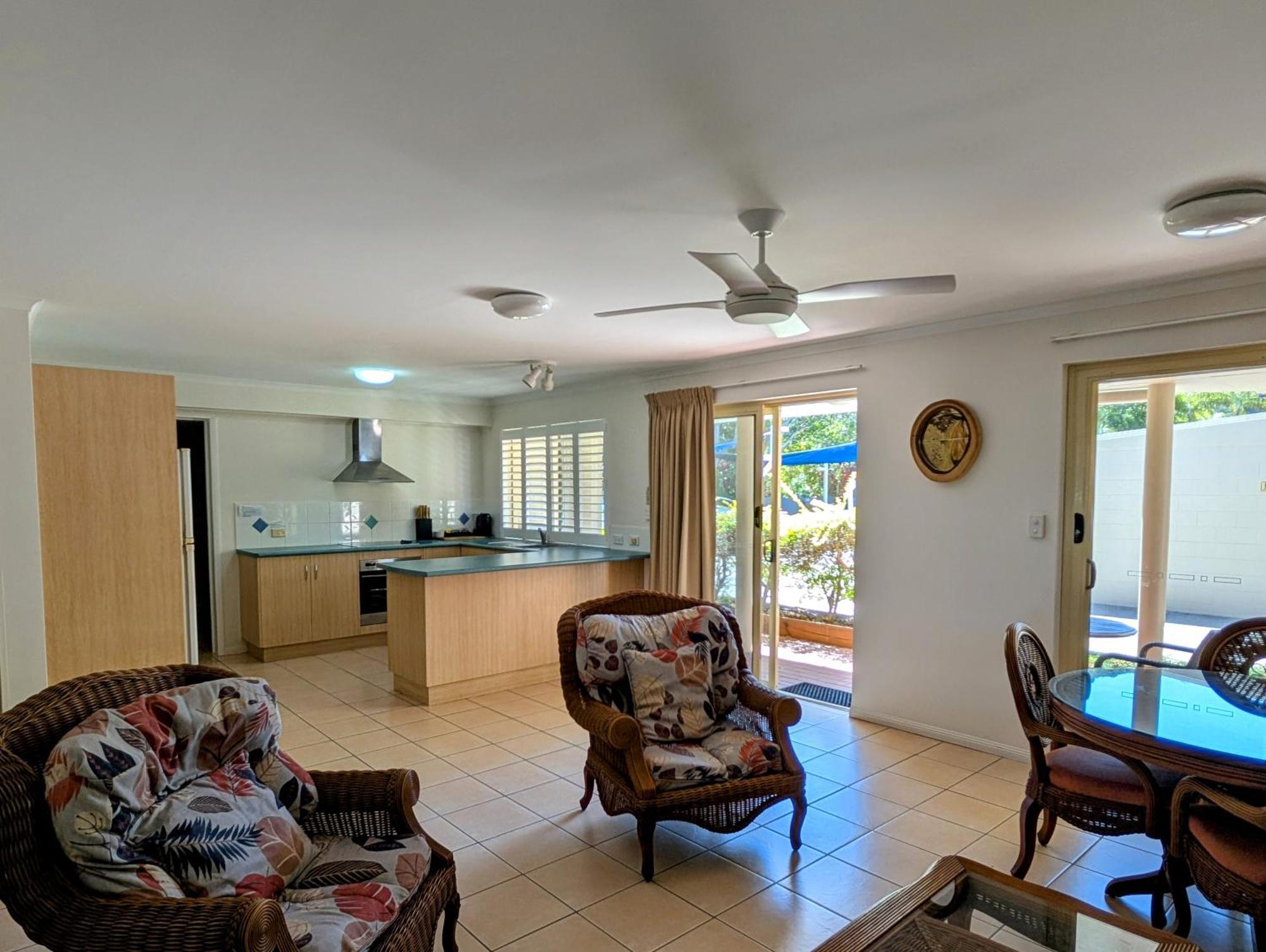 Rose Bay Resort Bowen Exteriör bild