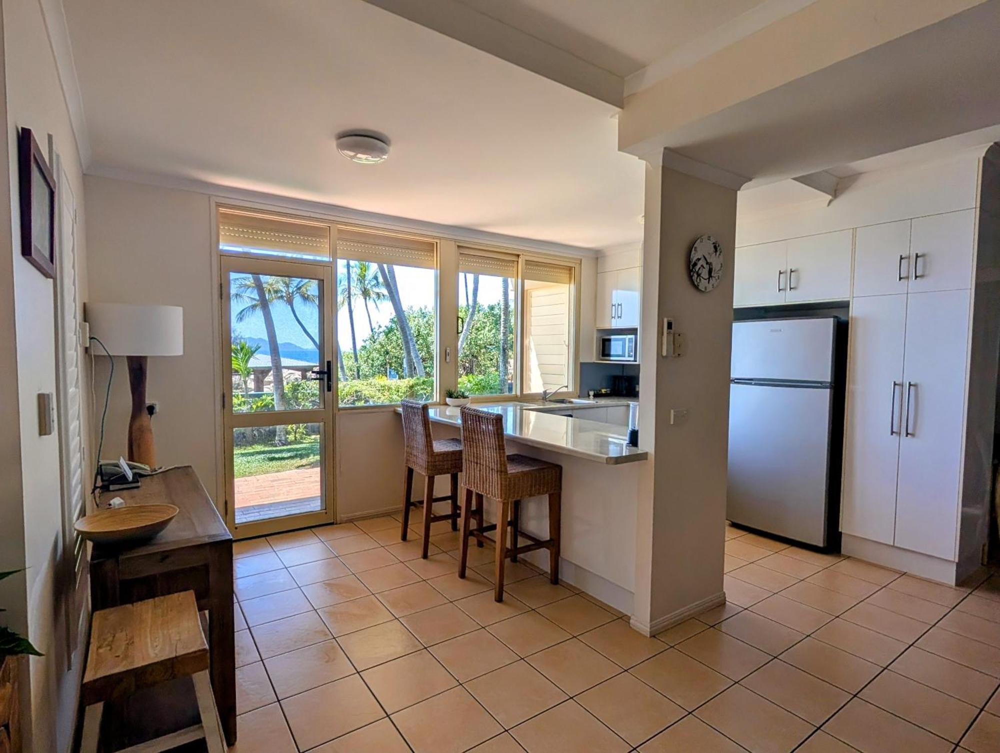 Rose Bay Resort Bowen Exteriör bild