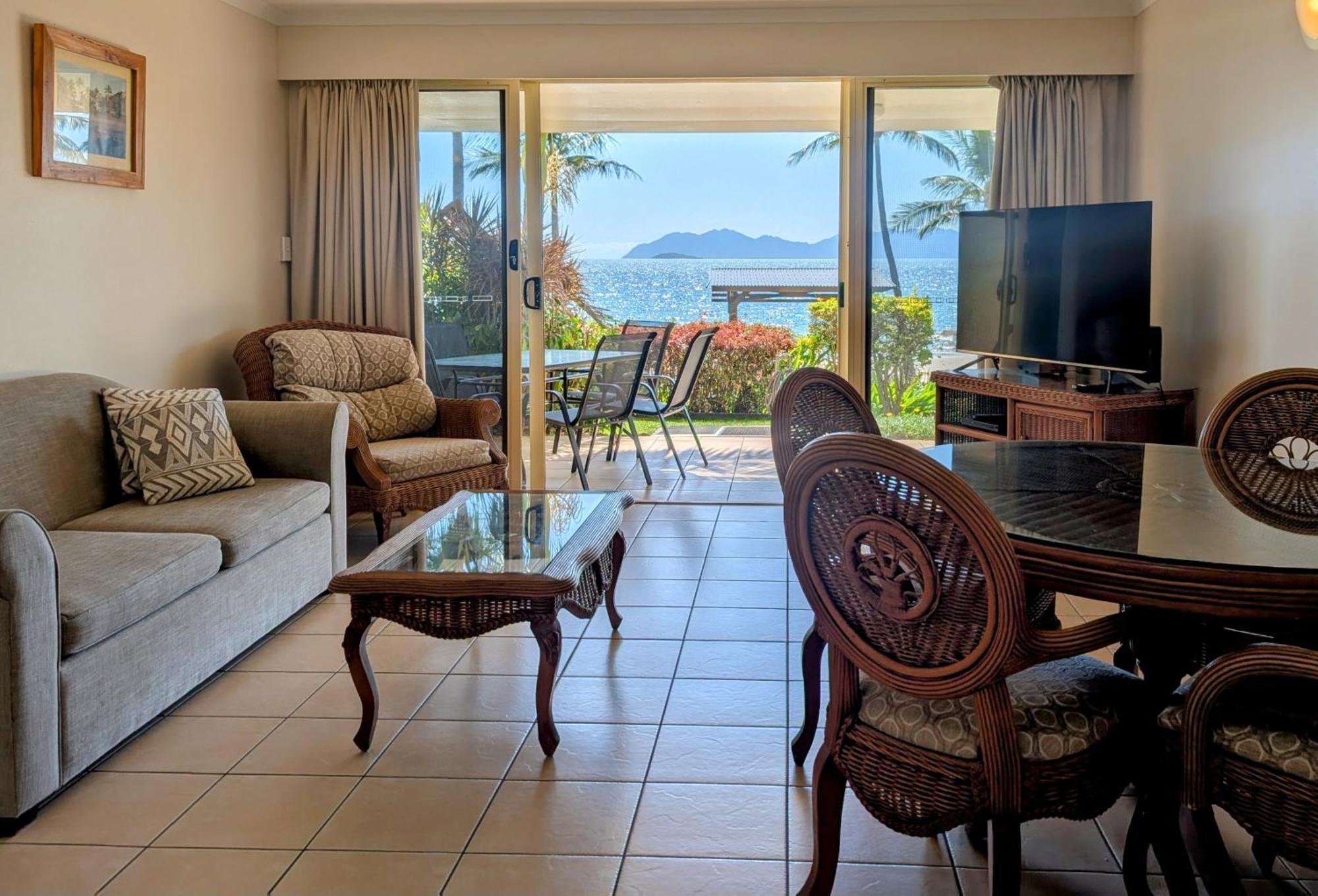 Rose Bay Resort Bowen Exteriör bild