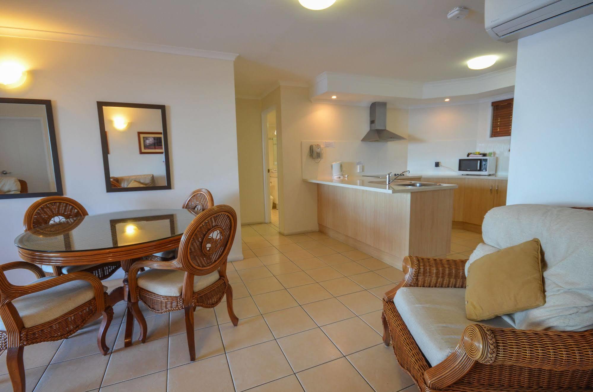 Rose Bay Resort Bowen Exteriör bild