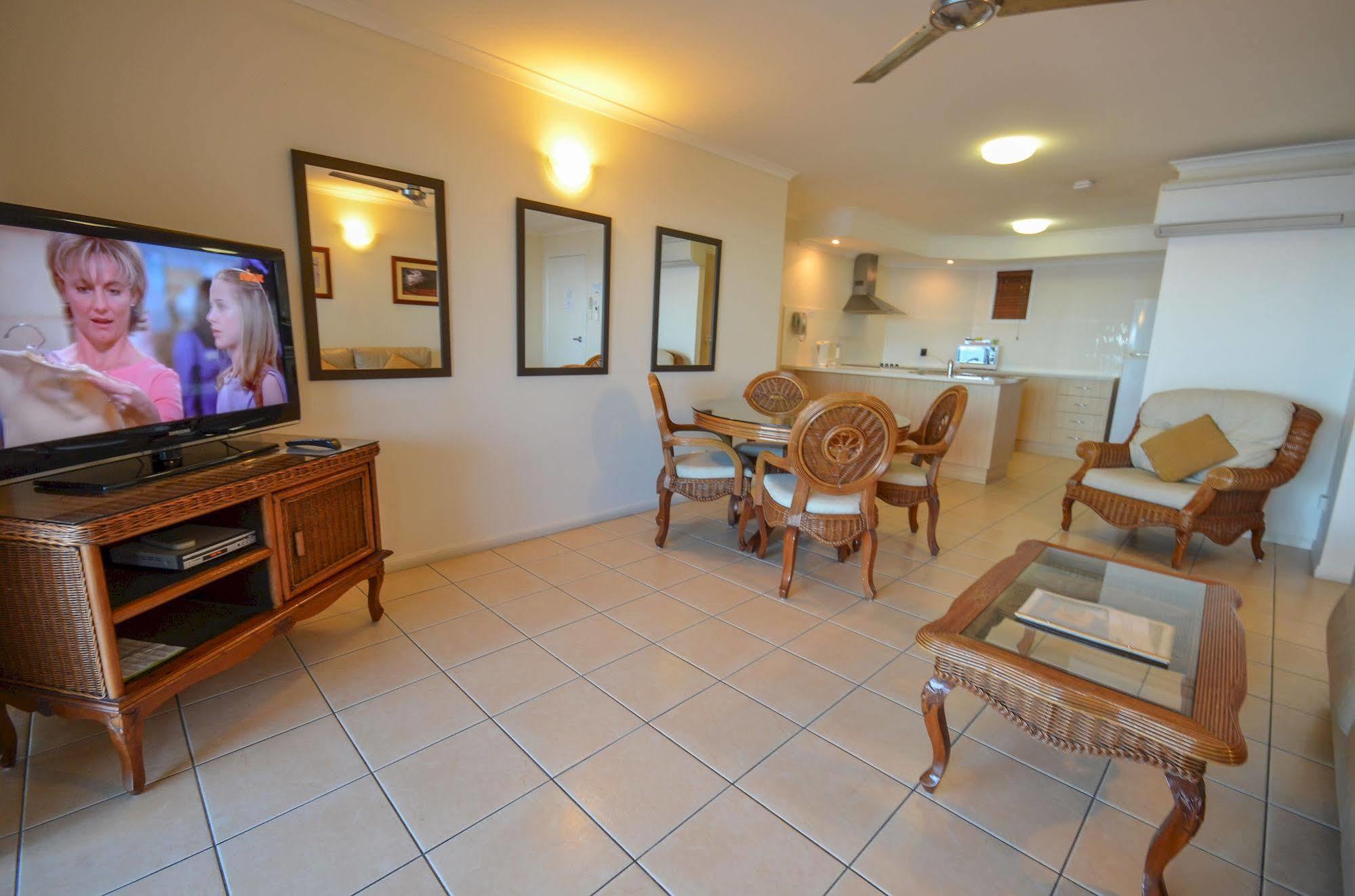 Rose Bay Resort Bowen Exteriör bild